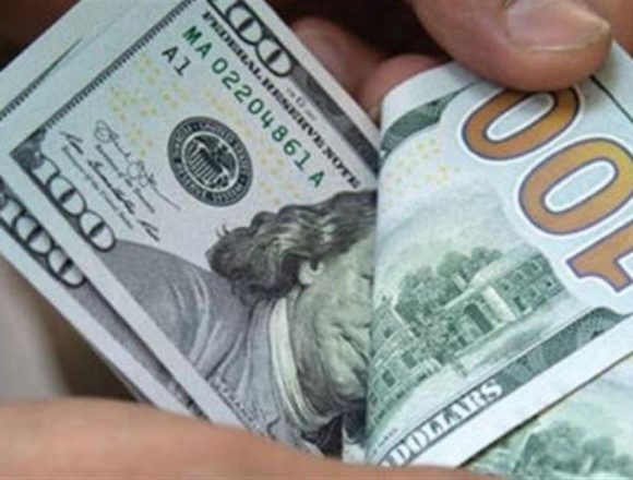 عن “دولار” يوم التكليف: انخفاضه بسبب عامل نفسي والتأثير الى زوال قريباً