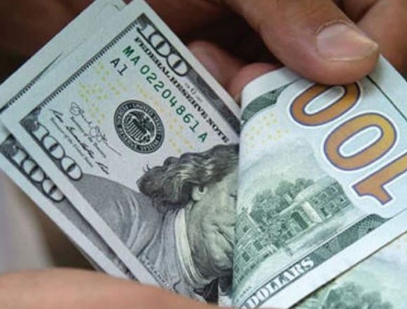 خبير يفجّر مفاجأة عن سعر الدولار ومصرف لبنان.. هذا ما قاله