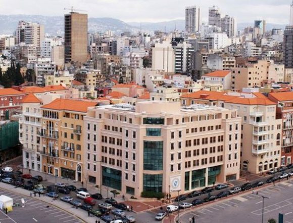 مصرف لبنان يضخّ يائساً عاصفة الدولار آتية