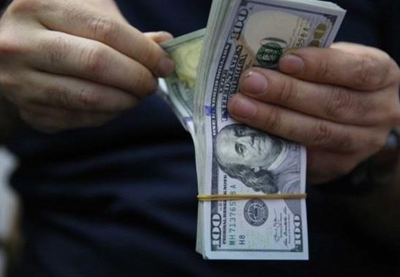 تسريبات مقلقة.. ماذا وراء خطة شطب أموال المودعين في لبنان؟