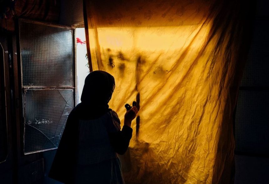 هل أصبح لبنان رسمياً بلداً فقيراً؟