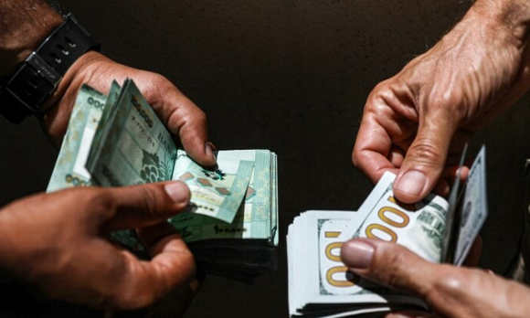 يهال كيف يقرأ الخبراء الاقتصاديون قرارَ رفع سعر الصرف الرسميّ للدولار آخر تشرين الأول؟