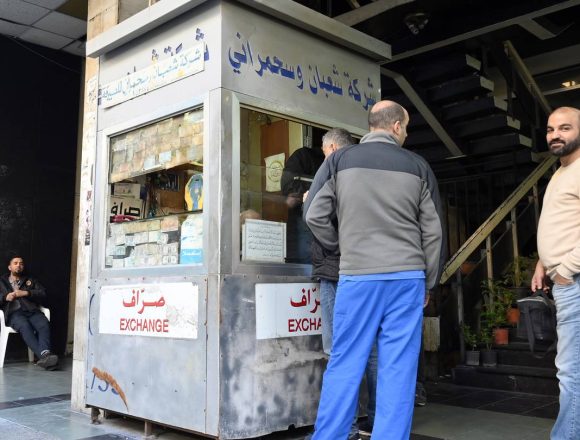 Lebanon Arrests Money Exchangers Amid Further Currency Devaluation