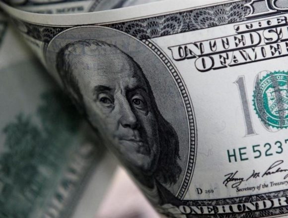 “هدوء ما قبل العاصفة”… إستقرار الدولار مُصطنع!